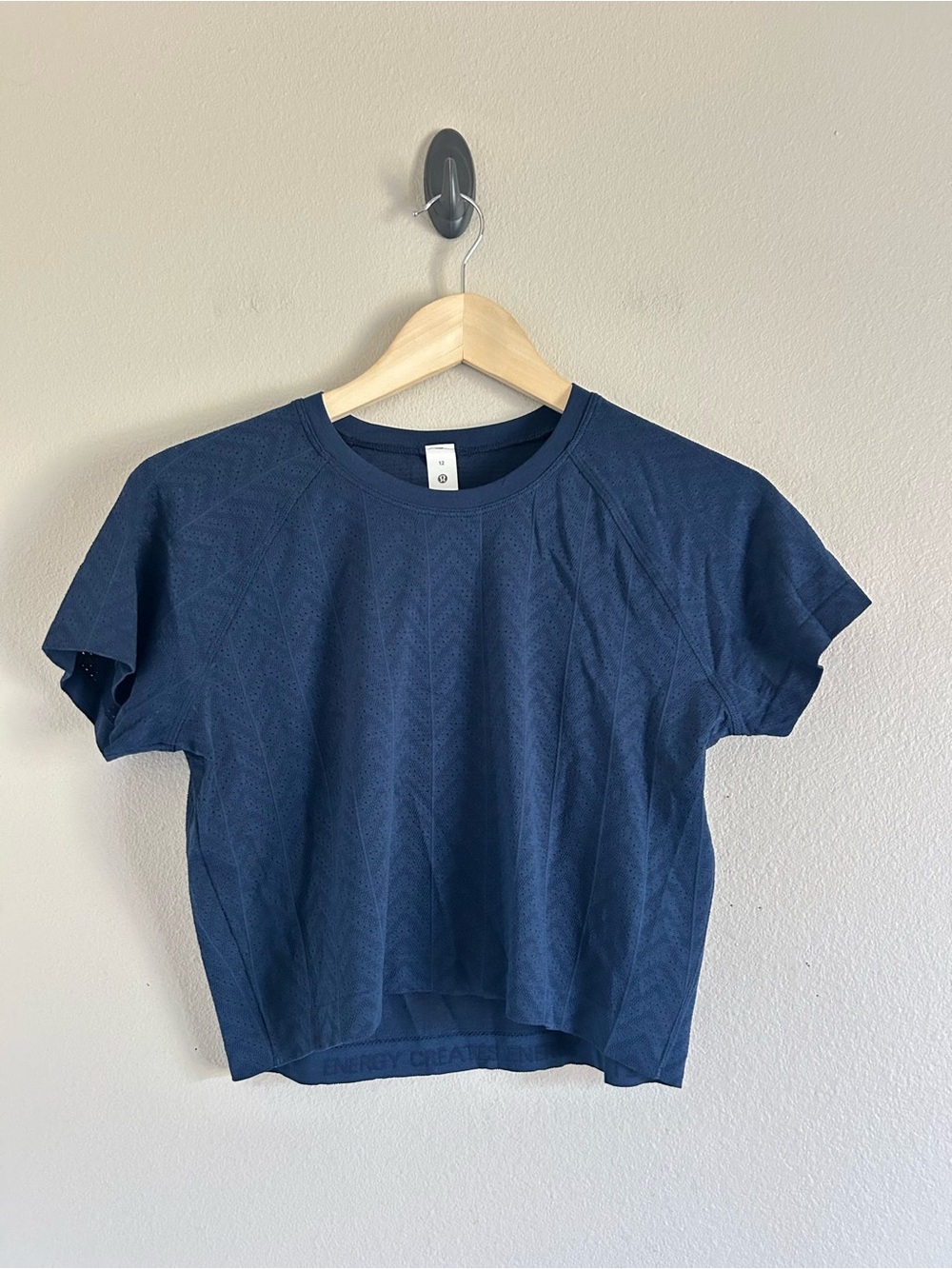 Lululemon Swiftly Navy Cropped Short Sleeve shirt 12 NEW F8